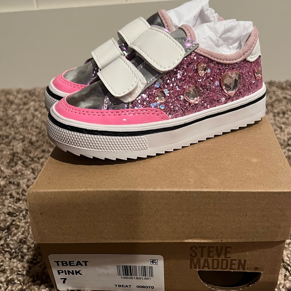 STEVE MADDEN NWT T BEAT KIDS SHOE (Multiple sizes)